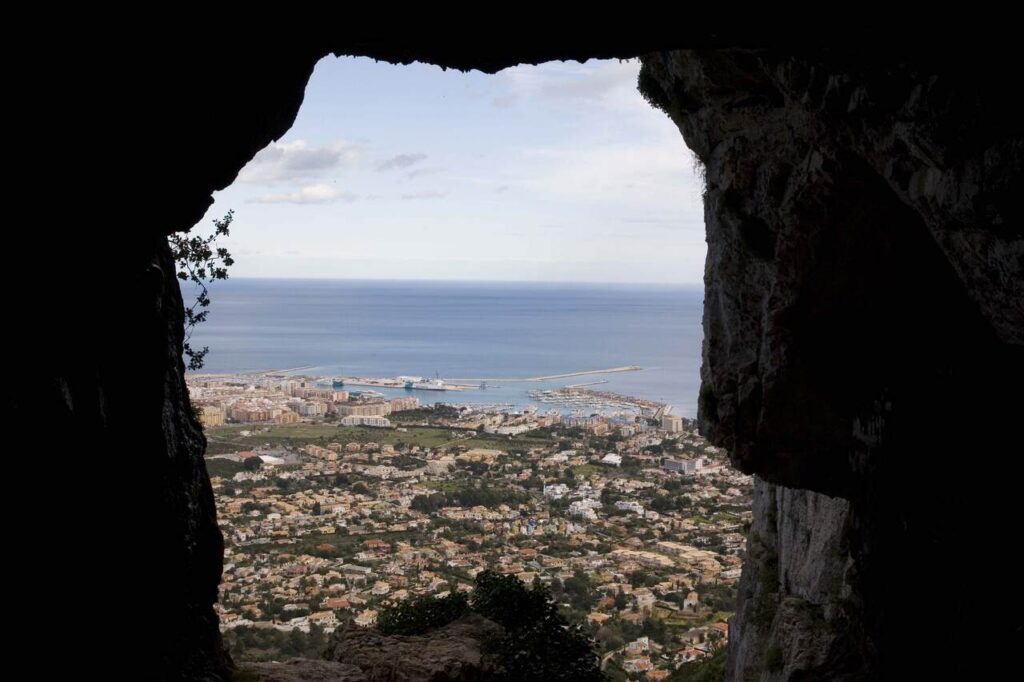 Cova de l'Aigua, Racó del Bou, Dénia: Ruta y Qué Ver - Wikiloc 2 Cova de l'Aigua