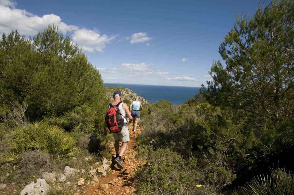 Descubre las Mejores Rutas de Senderismo en Dénia 2025 3 senderismo en Dénia